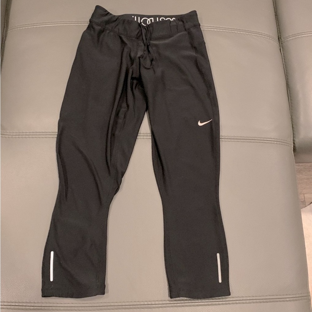 Nike cropped leggings